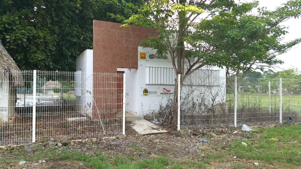 Escuela de educación inicial abandonada hace más de 4 años