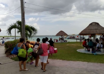 En aumento afluencia de visitantes en el Pueblo Mágico Bacalar