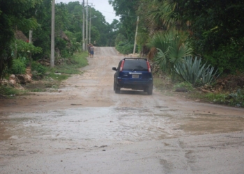 Ante la pasividad de las autoridades, baches se multiplican en Kancabchén