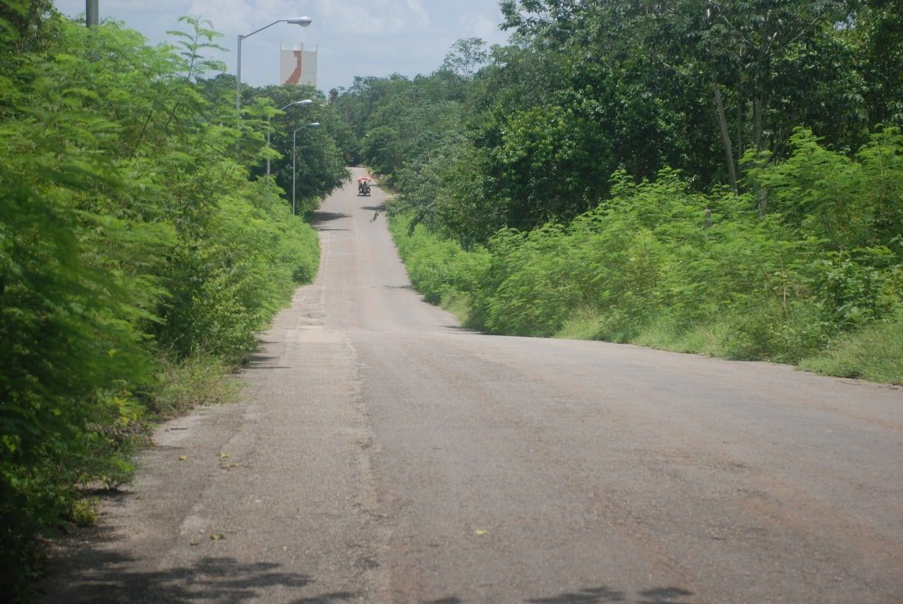 En mal estado camino alterno UIMQRoo