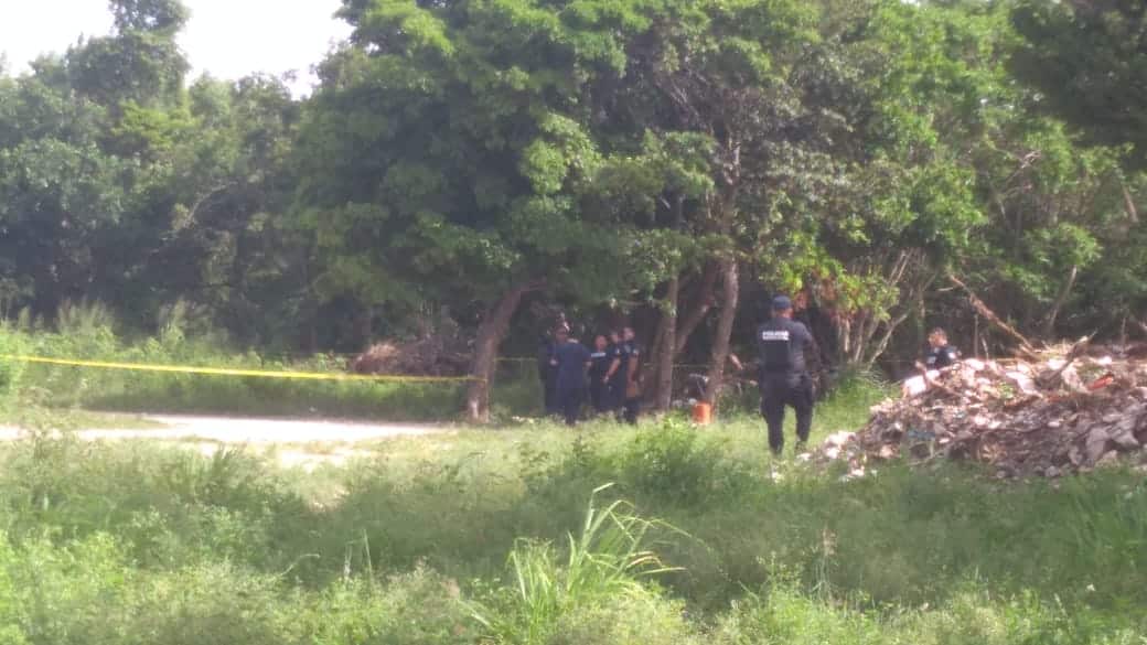 Cuerpo embolsado en la colonia Ejidal de Playa del Carmen
