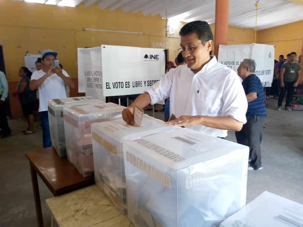 Confiado de la decisión ciudadana, vota Eufracio Osorio