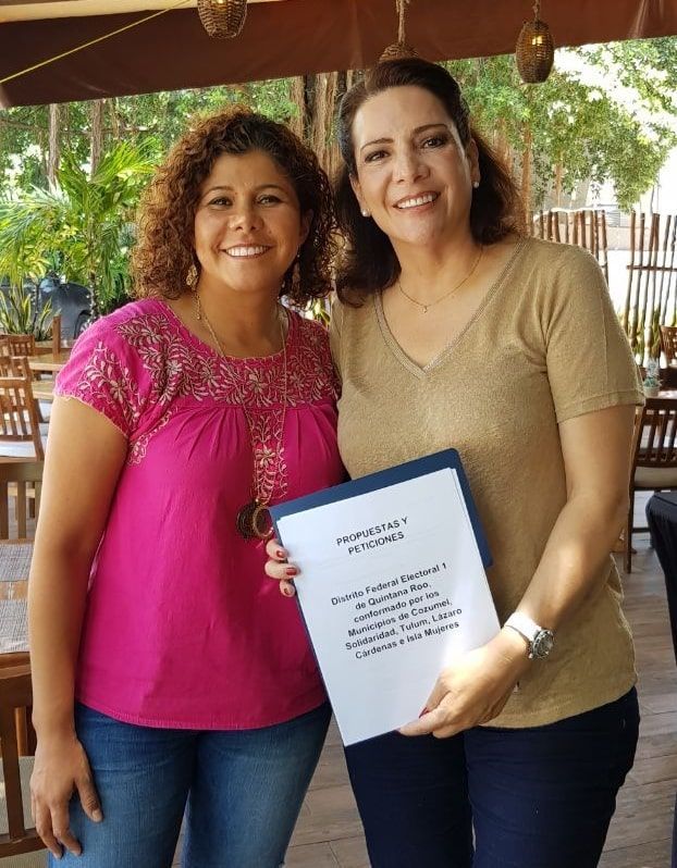 Leslie Hendricks entregó una serie de propuestas a Adriana Teissier Zavala
