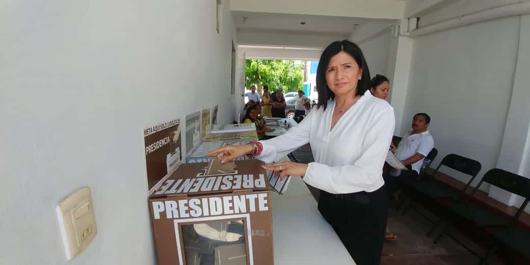 Vota Mayra Carrillo Medina, consejera presidenta del IEQROO