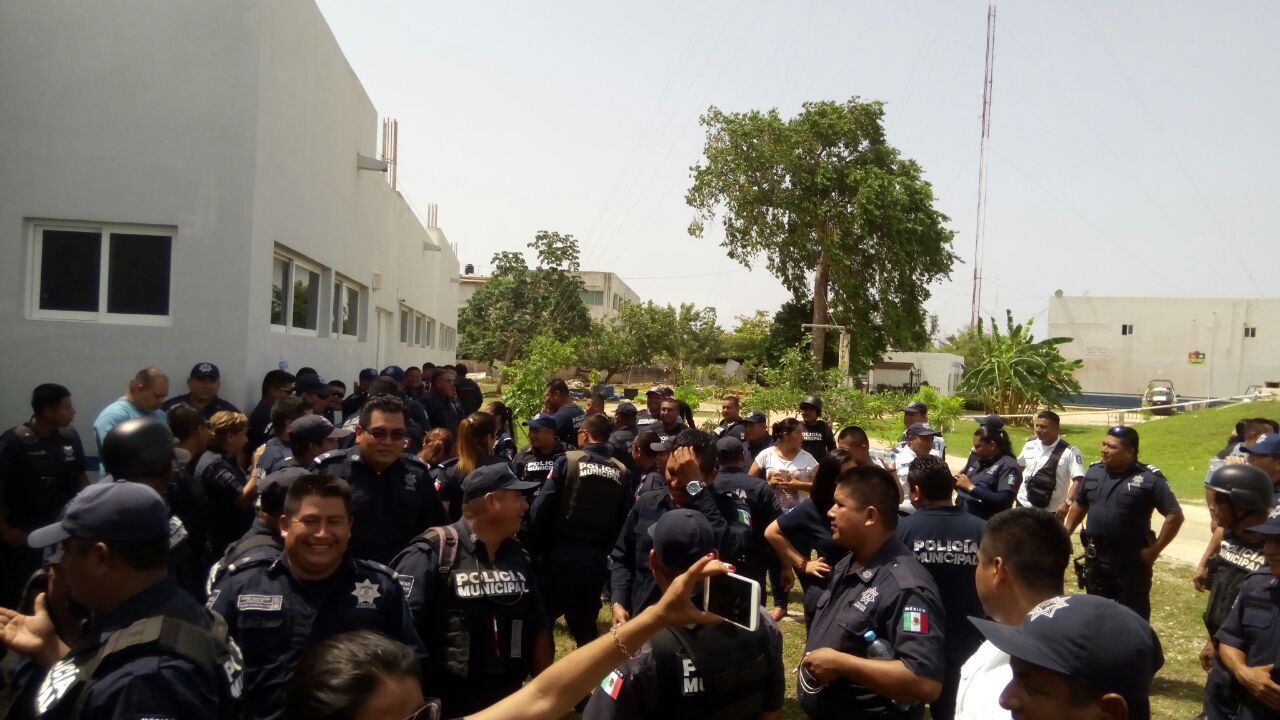 Policías de Solidaridad amenazan con huelga. Exigen pago inmediato de prestaciones