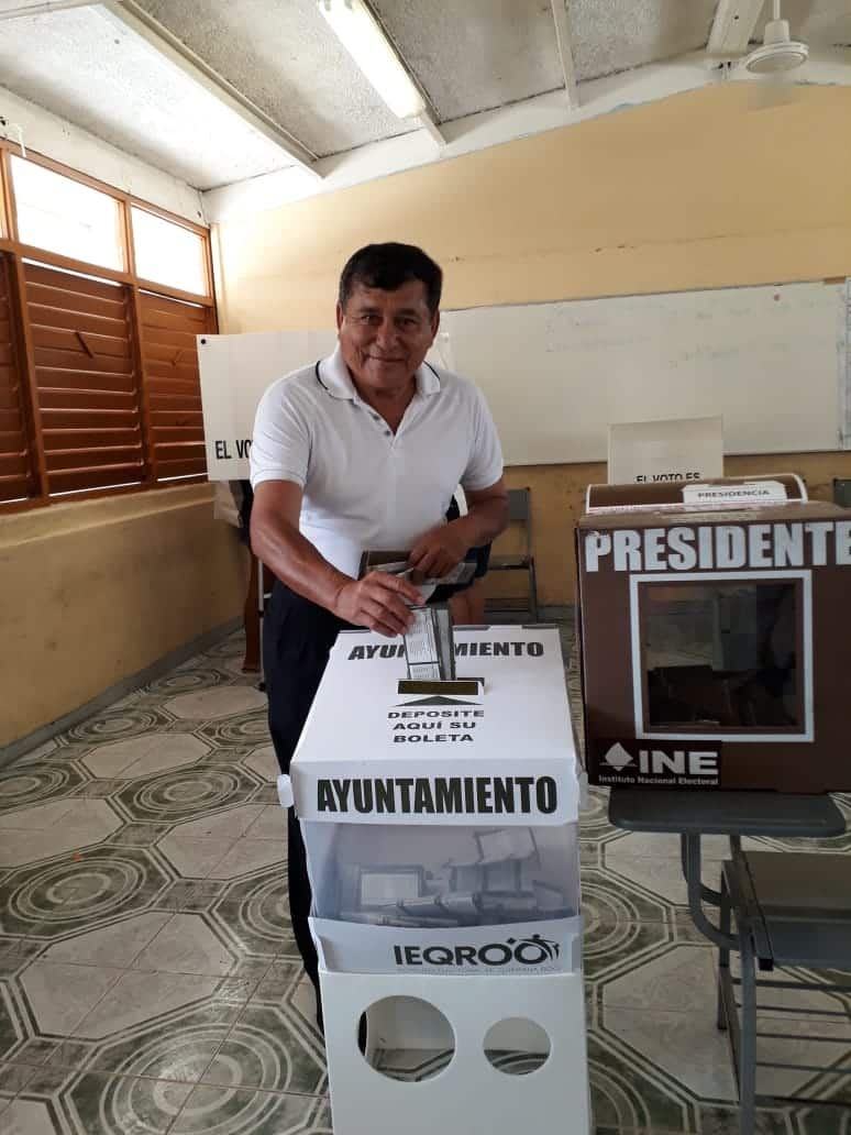 Vota Prudencio, llama a vencer el abstencionismo