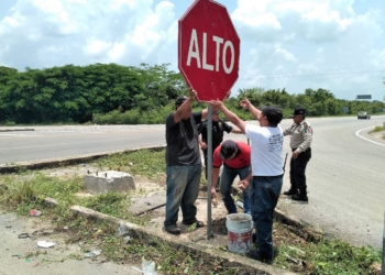 Dan solución a problema de accidentes en el entronque Cancún-Tesoco