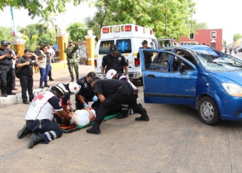 Realizan simulacro de accidente frente Palacio Municipal