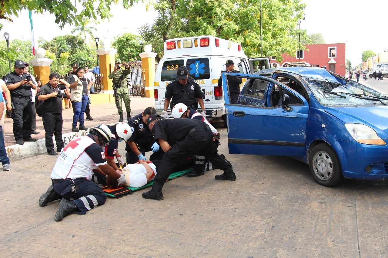 Realizan simulacro de accidente frente Palacio Municipal