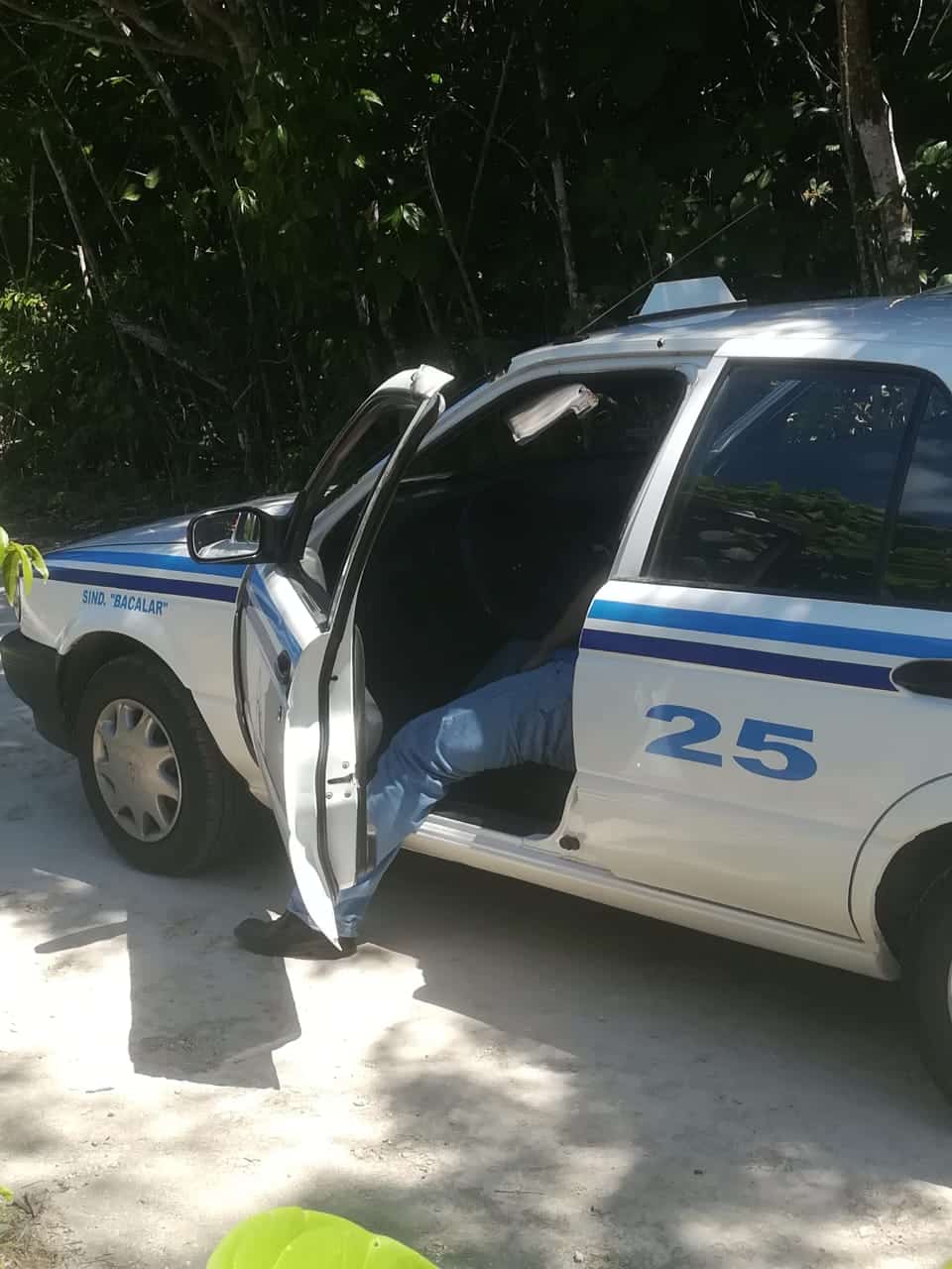 Ejecutan taxistas en Bacalar