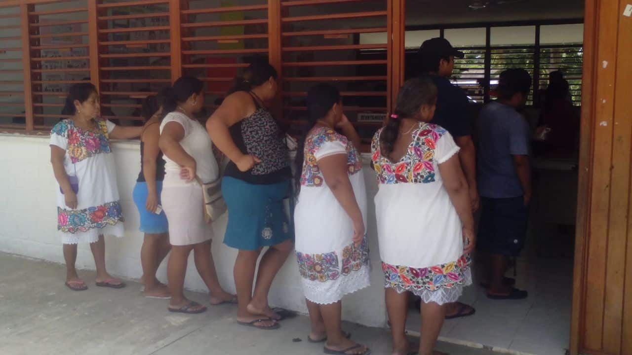 Tras la contingencia, habitantes de Chumpón votan en tersa calma