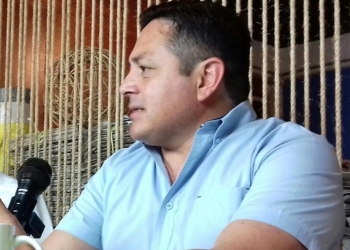Contarán policías de Cancún con cámaras de solapa: Darwin Puc