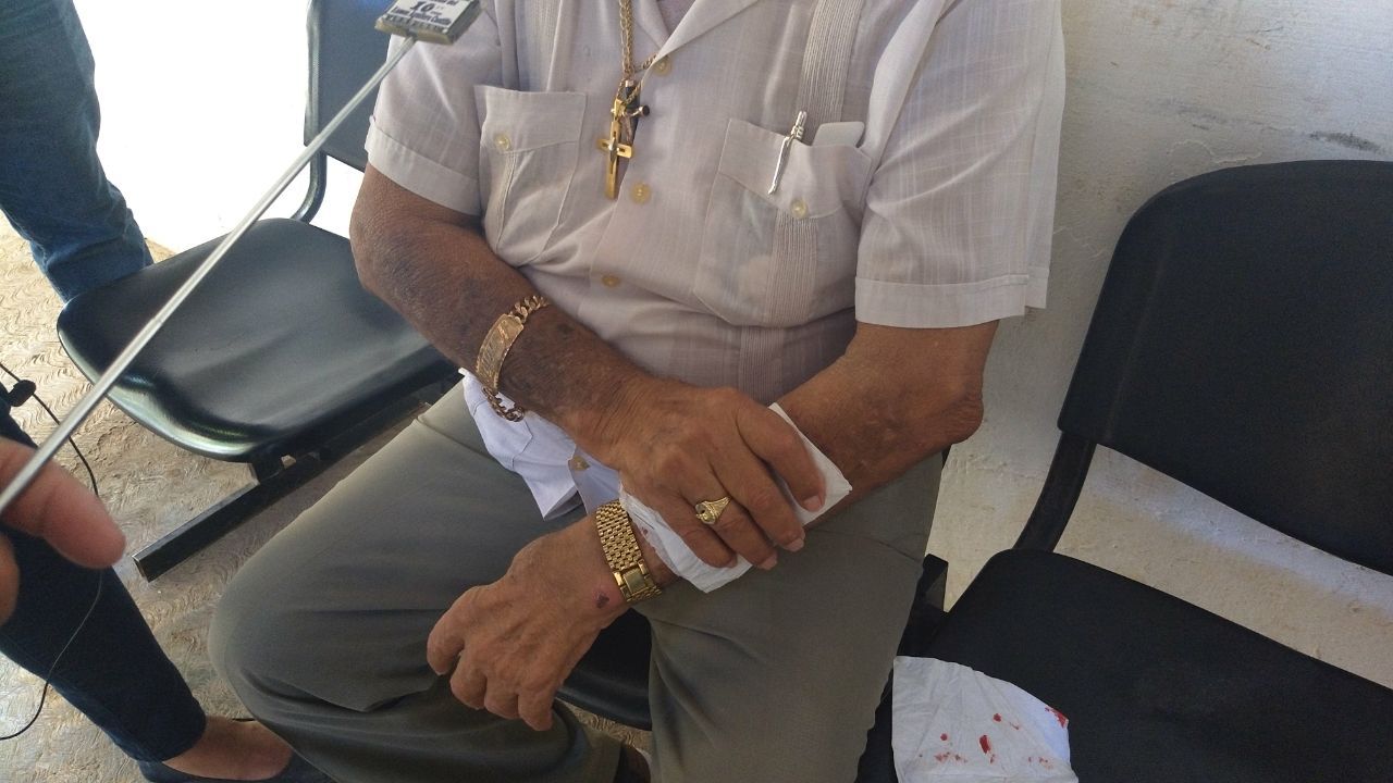 Niegan atención a adulto mayor en el Hospital integral de JMM