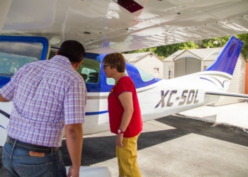 Conoce Laura Beristain uso del patrimonio municipal durante Visita al aeródromo de Playa del Carmen