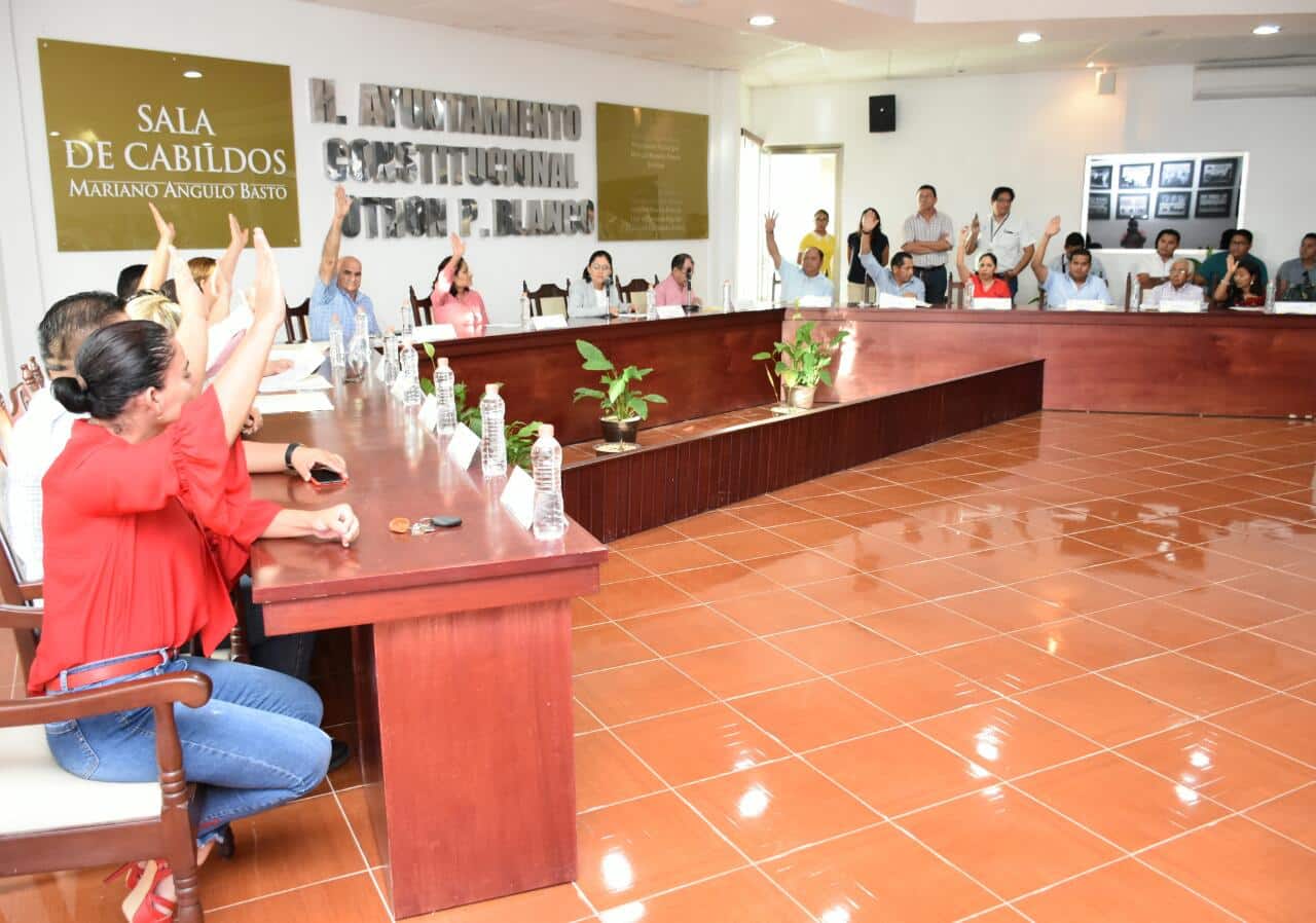 Lo destituyen por pérdida de confianza