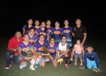 Galaxi Vivas campeonas de la Liga Municipal de Fútbol 7