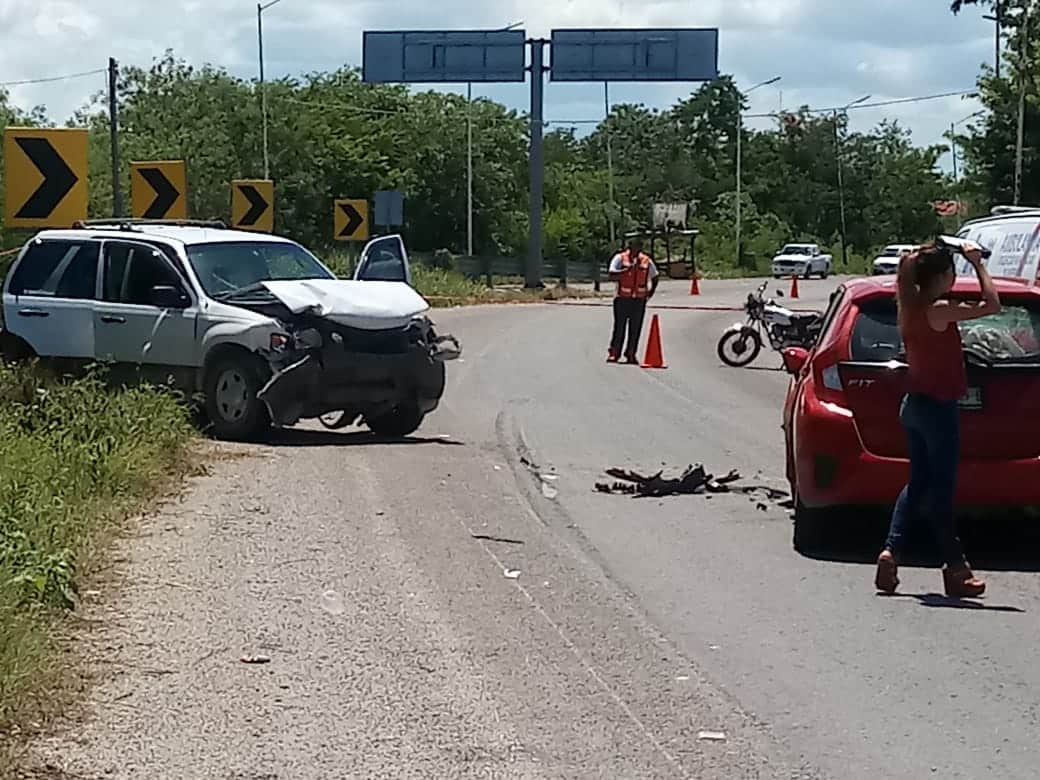 Accidente vehicular, seis lesionados y daños por 300 mil pesos