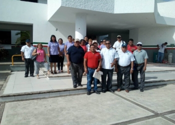 Trabajadores de la SCT amagan con realizar paro total de labores
