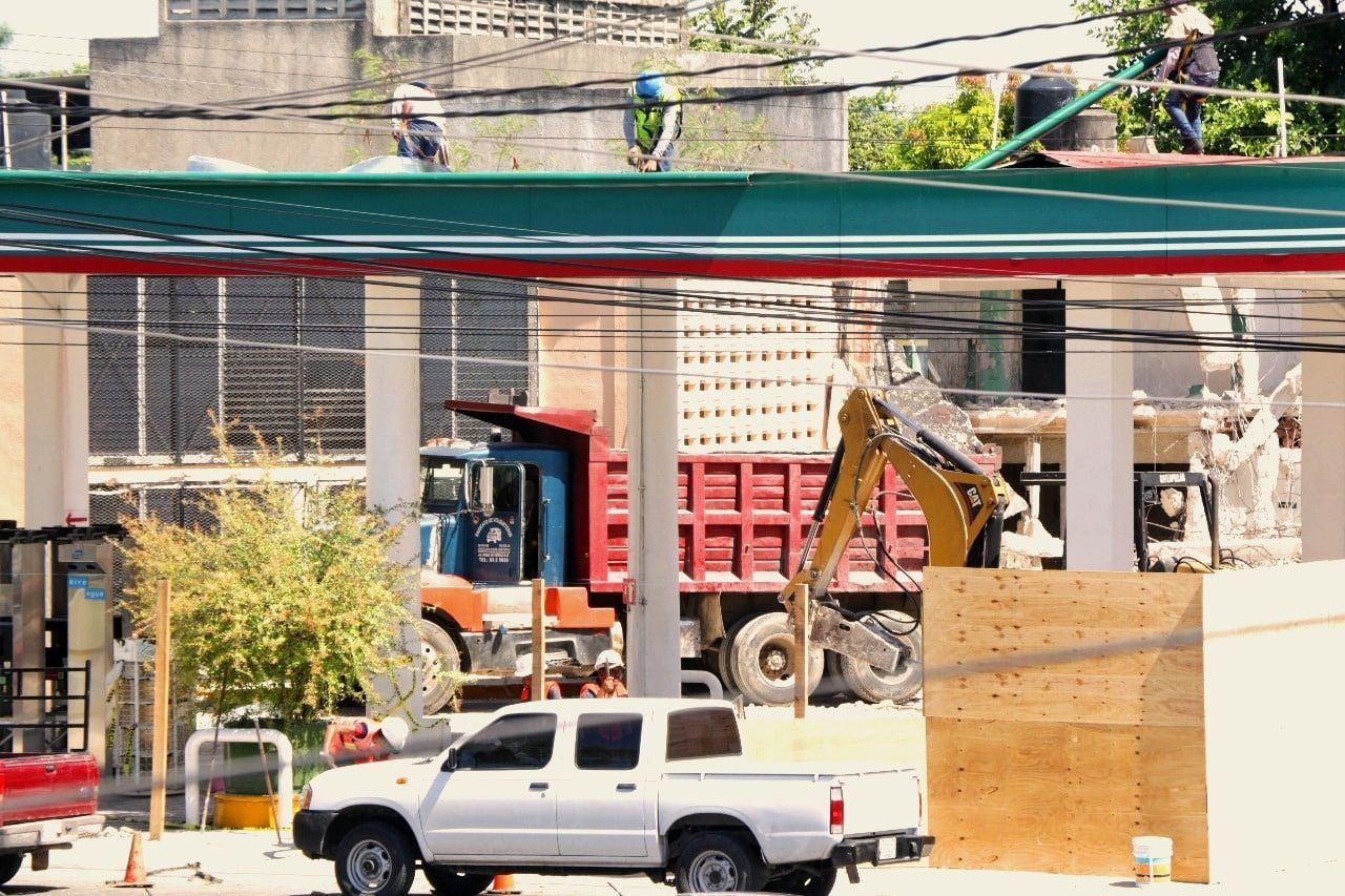 Rehabilitan instalaciones de la  gasolinera situada cerca del palacio de gobierno