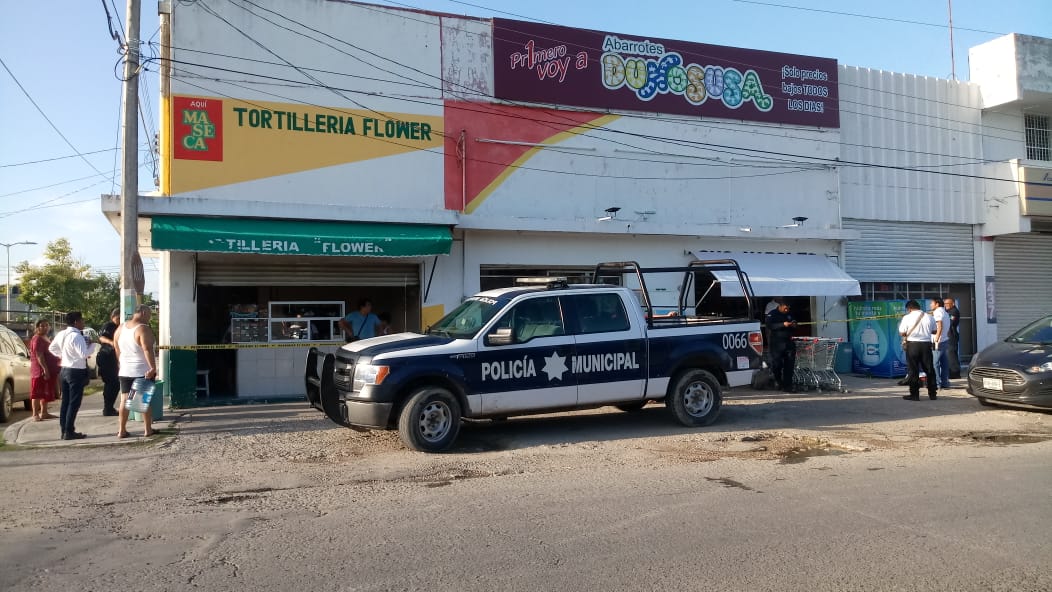 Dos sujetos asaltan tortillería Flower y abarrotes Dunosusa
