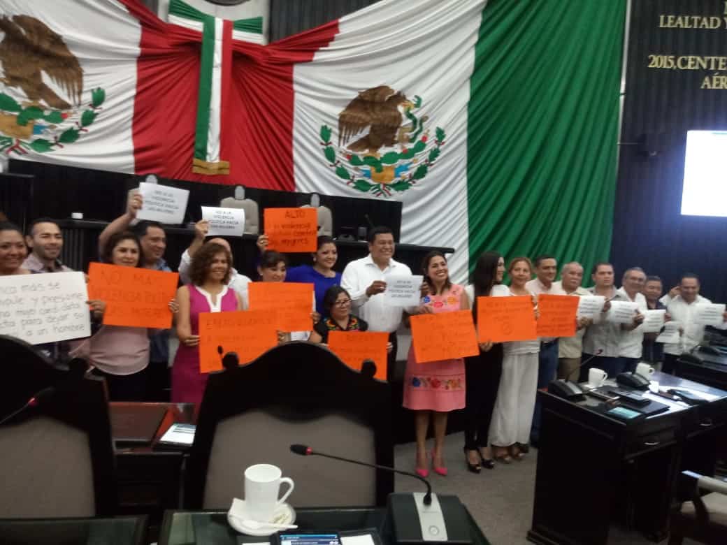 Congreso contra de la violencia política sufrida por mujeres