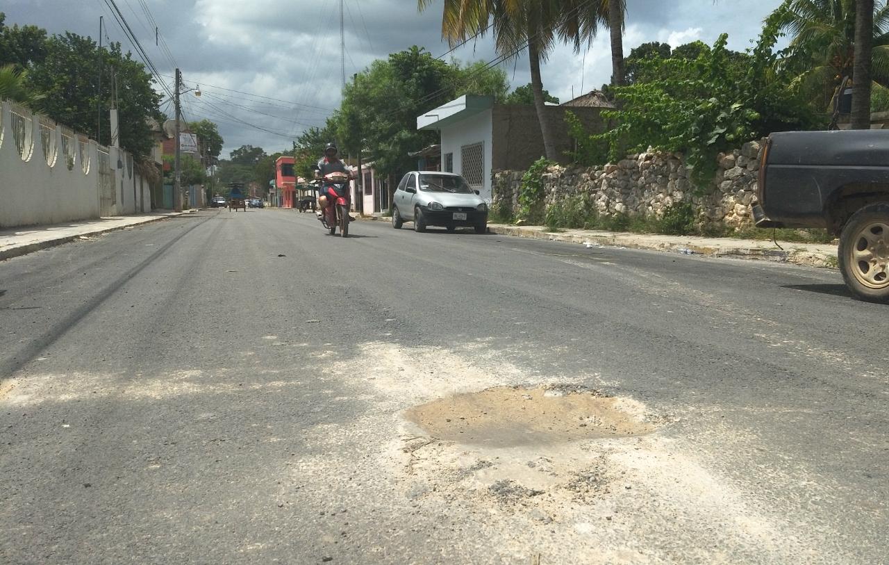 Aparecen baches en arterias recién pavimentadas