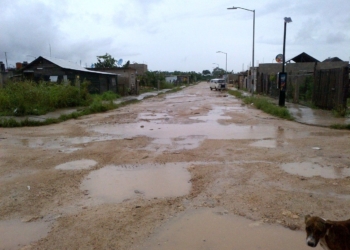Lluvias dejan encharcamientos e inundaciones en la colonia Bicentenario