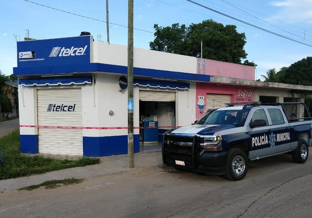 Amantes de los ajeno dan un golpe bajo a sucursal de Telcel