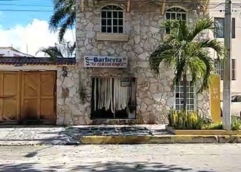 Balean y queman barbería en Cancún