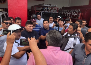 Rebelión de bomberos en Cozumel