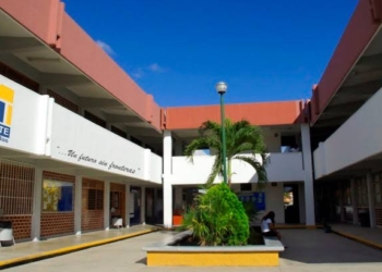Sitacecyteqroo y el Colegio de Bachilleres inicial paro de brazos caídos