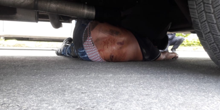 Muere pistolero arrollado, en presunto asalto en Malecón Américas