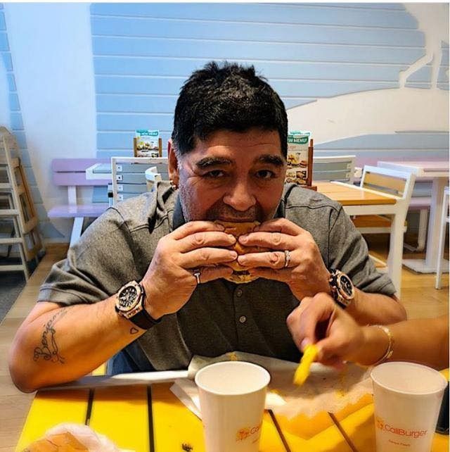 Se pasea Maradona en la Quinta Avenida