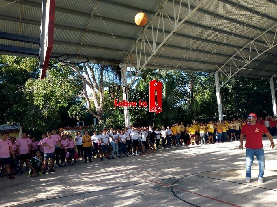 Encuentros deportivos ponen fin a actividades por 40 años de fundación en la Normal