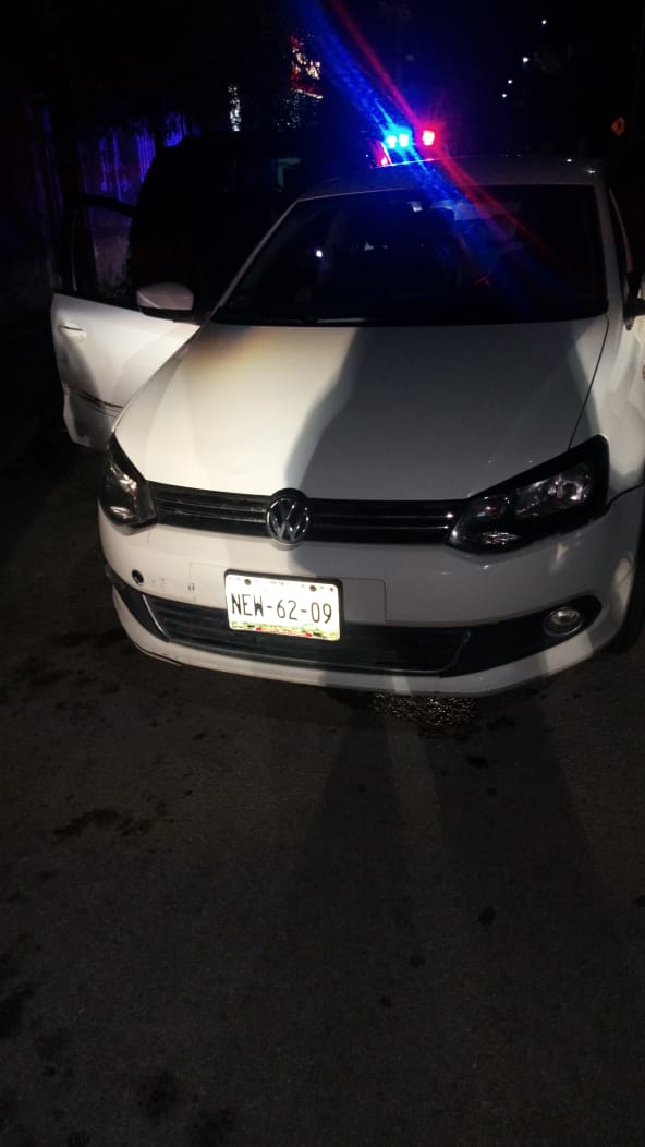 Detienen a tres ladrones tras persecución policiaca
