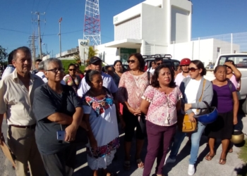 Protestan colonos contra la CFE en Cozumel