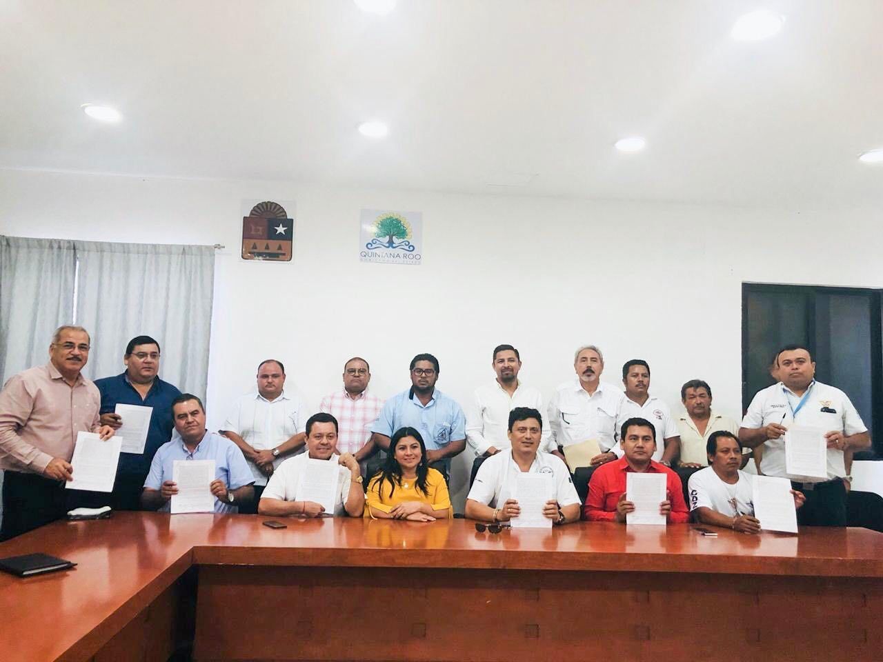 Transportistas signan acuerdos por el bienestar de Tulum y Felipe Carrillo Puerto