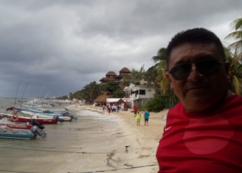 Abandonan a pescadores Playenses