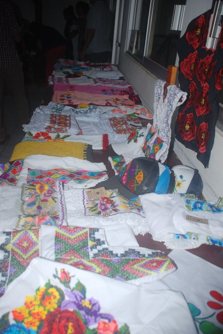 Artesanos sin espacios para la venta de sus productos