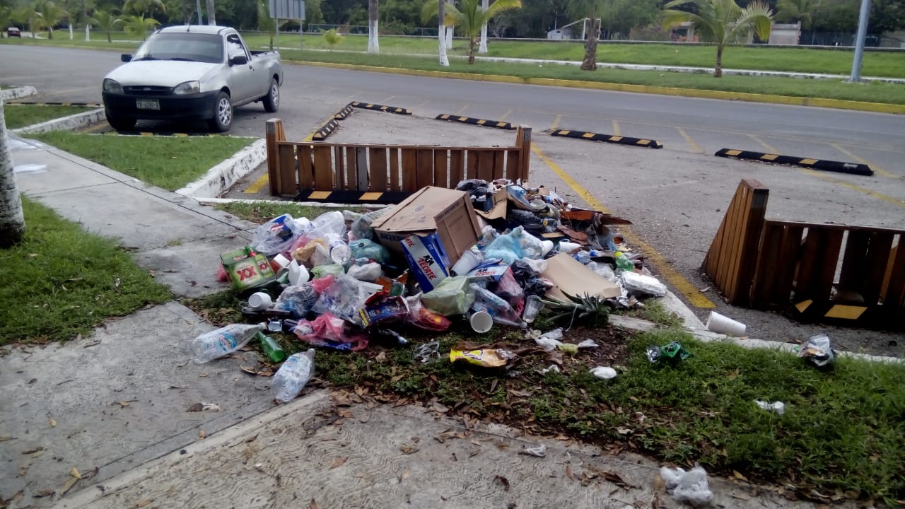 Desordenada imagen del Boulevard Bahía