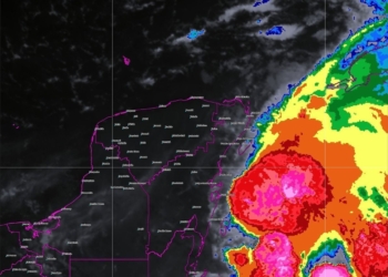 El gobernador Carlos Joaquín informa que la tormenta tropical Michael no representa peligro para Quintana Roo