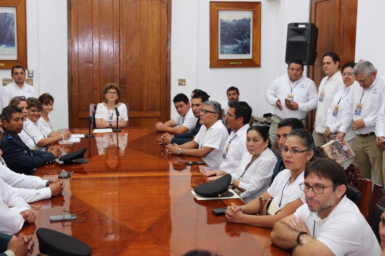 En Yucatán se premia a los ganadores del desfile conmemorativo de la Revolución Mexicana