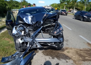 Choque por alcance deja cuatro heridos frente al Barceló