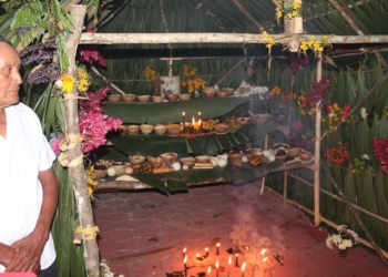 Festejan el Hanal Pixán con bailes y altares en Lázaro Cárdenas