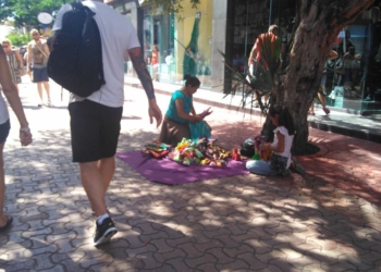 Acepta director de Fiscalización que hay trata y explotación en la Quinta Avenida