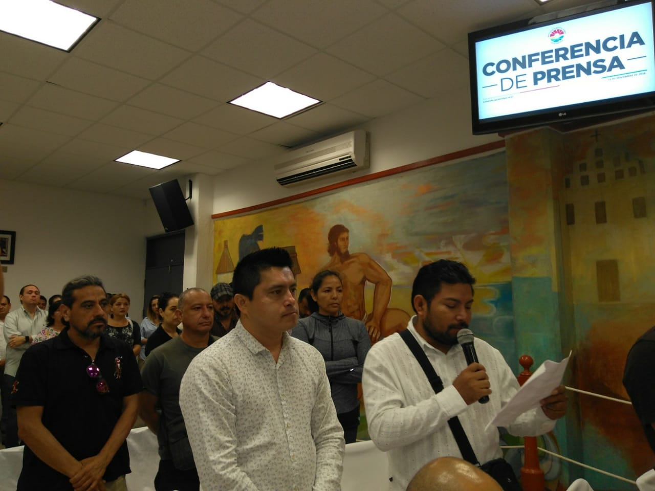Comunidad cultural no quiere a Hugo Álvarez Ruiz