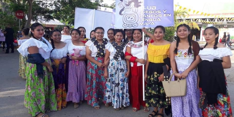 ((FOTOS)) Despliegan colores y pasión en desfiles revolucionarios