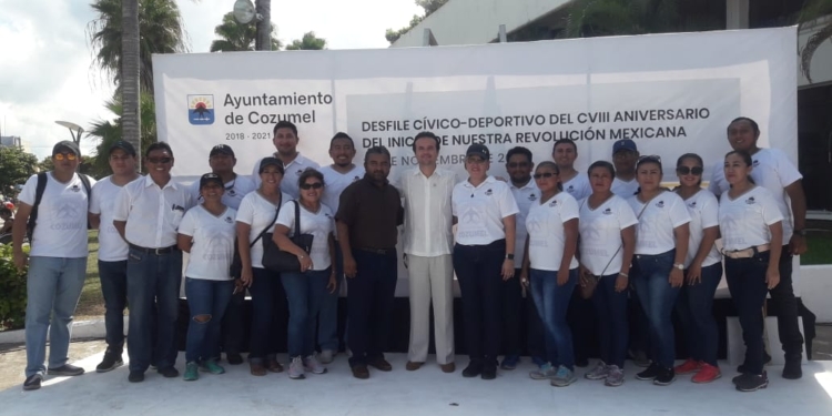 ((FOTOS)) Despliegan colores y pasión en desfiles revolucionarios