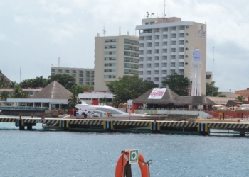 Hoteleros de Cozumel se inconforman con derecho de saneamiento