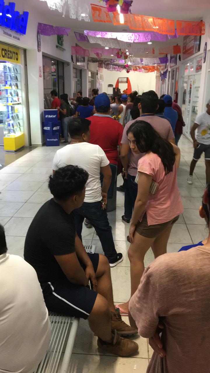 Constantes fallas en los cajeros de la CFE genera molestia social